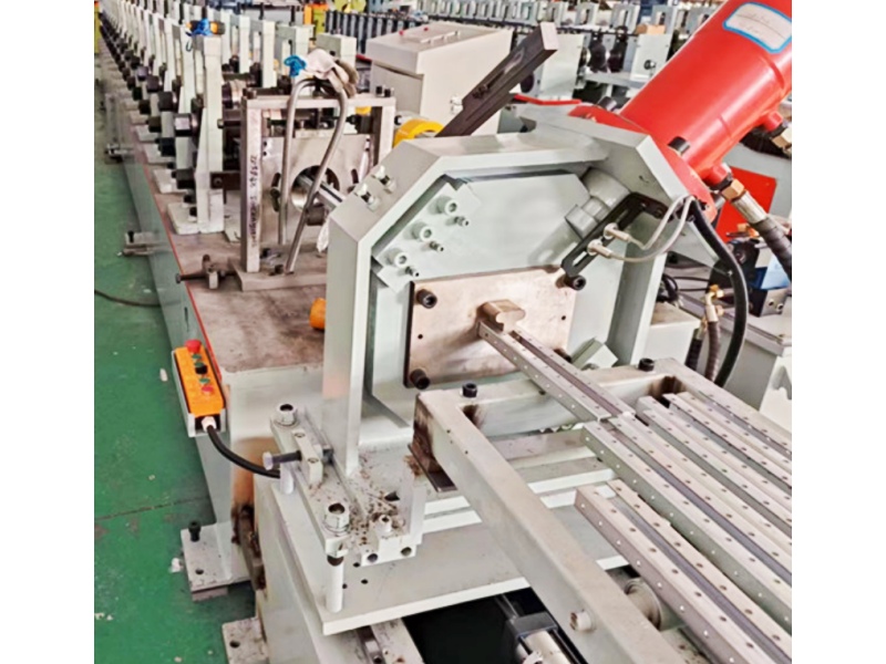 高低壓型材生產(chǎn)設(shè)備