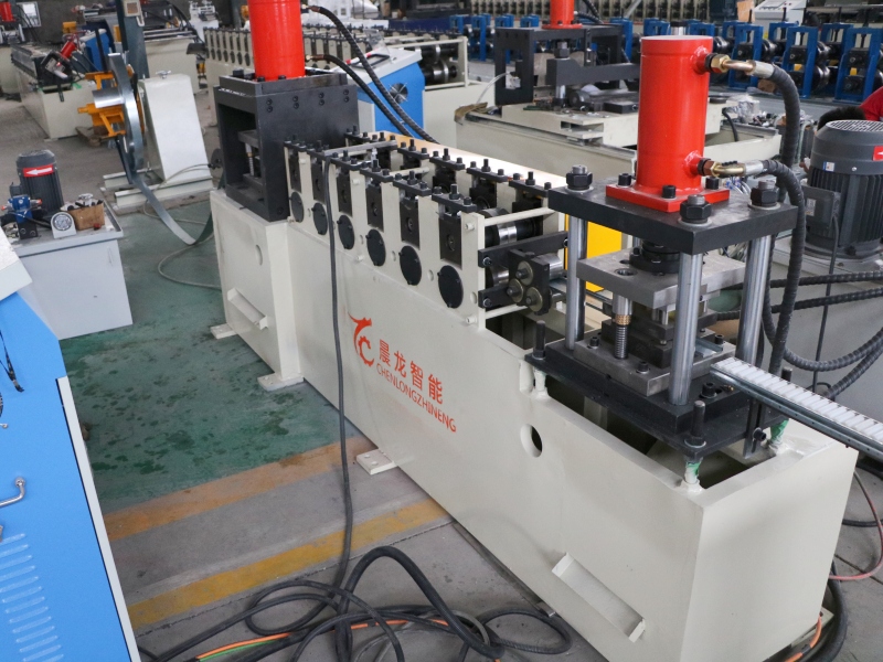 21柜安裝梁生產(chǎn)線