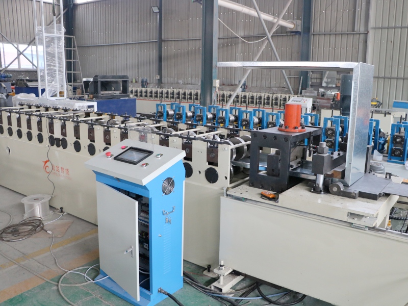 全自動(dòng)21柜成型設(shè)備